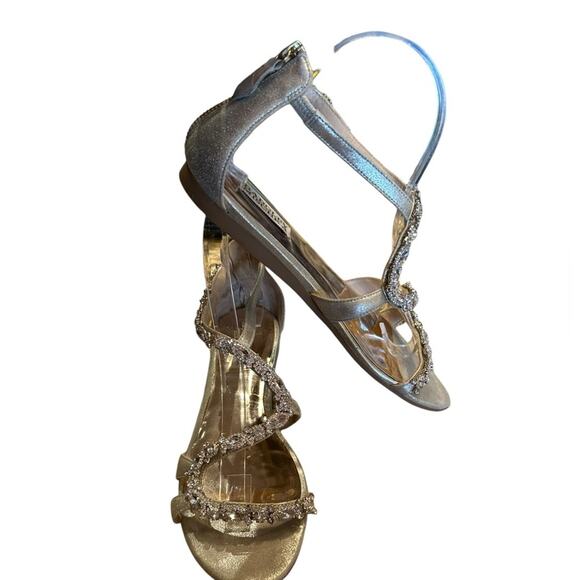 Badgley Mischka Women’s Size 8 Gold Leather Bejeweled Flat Sandals with Zip Heel - Picture 8 of 9